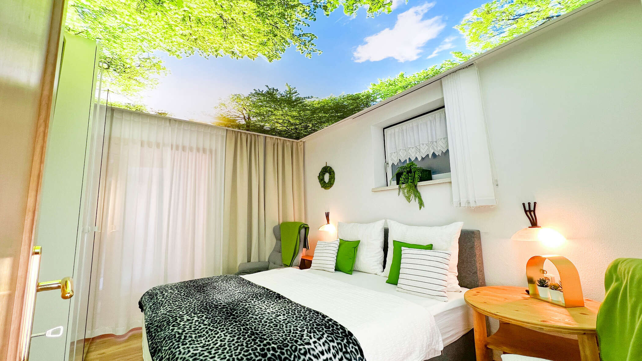 grünes Doppelbettzimmer beim Landhaus Försterlisl